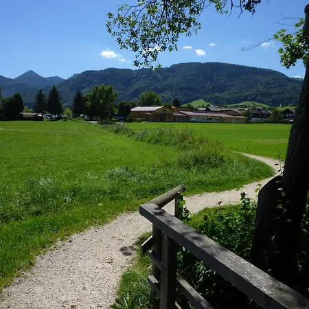 Zwischen Chiemsee Und Bergen Dg *